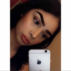 Meet your Posher, Alejandra